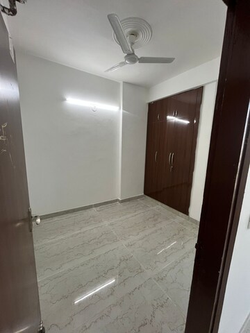 Room in 3 BHK Apartment at Unnati Fortune The Aranya, Sector 119 – for Rent