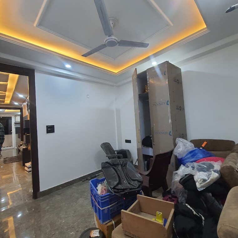 Gym, malviya nagar 3 Bedroom 1100 Sq.Ft. Builder Floor In Malviya Nagar Delhi 9564991