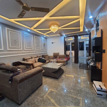 Gym in 3 BHK Builder Floor at Malviya Nagar – for Rent