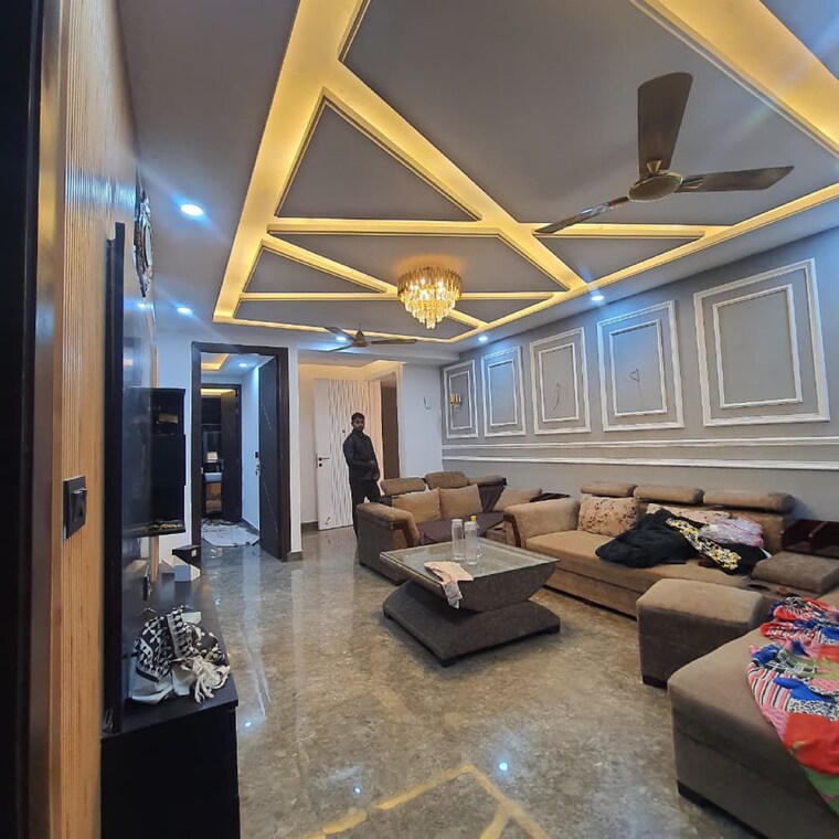 Gym, malviya nagar 3 Bedroom 1100 Sq.Ft. Builder Floor In Malviya Nagar Delhi 9564991