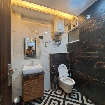 Team Area in 3 BHK Builder Floor at Malviya Nagar – for Rent