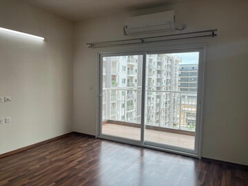 4 BHK Apartment For Rent in Embassy Oasis, Frazer Town