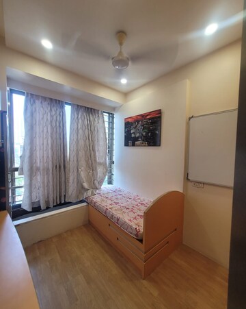 Bedroom in 2.5 BHK Apartment at Oberoi Realty Woods, Goregaon East – for Rent