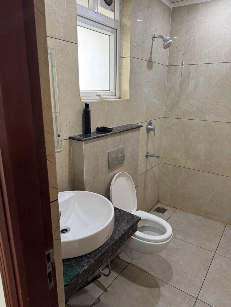 Bathroom, allwin-el-spazia 3 Bedroom 1638 Sq.Ft. Apartment In Sanauli Zirakpur 9565016