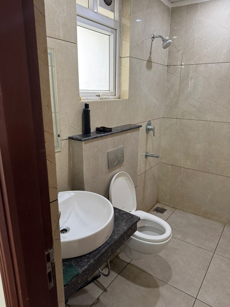 Bathroom, allwin-el-spazia 3 Bedroom 1638 Sq.Ft. Apartment In Sanauli Zirakpur 9565016