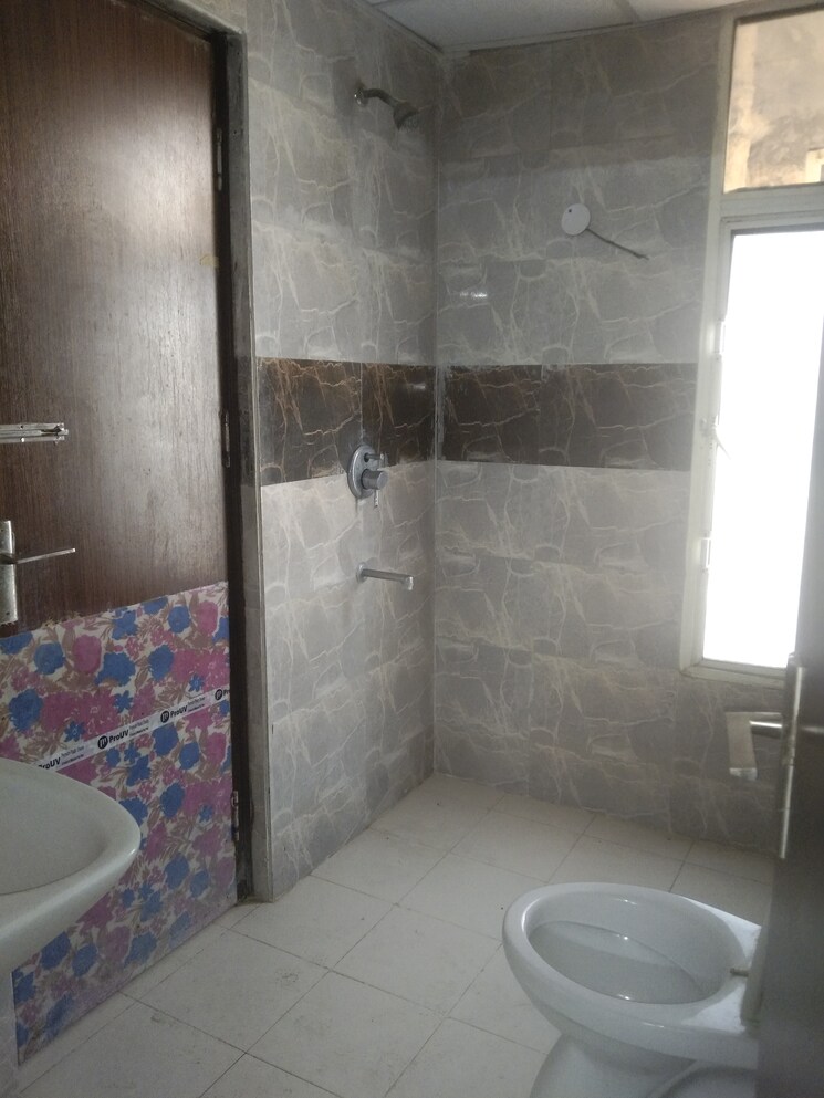 Bathroom, supertech-ecovillage-ii 2 Bedroom 1106 Sq.Ft. Apartment In Sector 16b Greater Noida Greater Noida 9565094