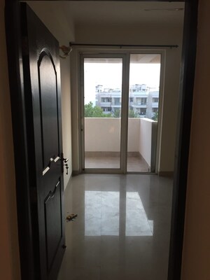 Room in 3.5 BHK Builder Floor at Ansal API Esencia, Sector 67 – for Rent