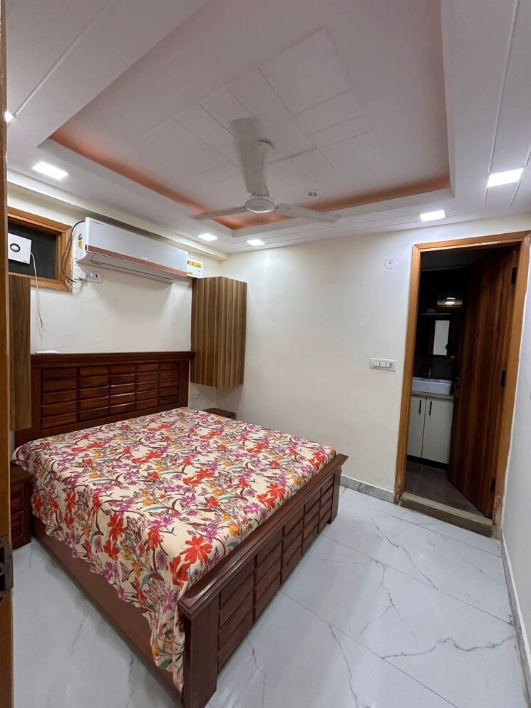 Bedroom, freedom fighters enclave 2 Bedroom 1000 Sq.Ft. Independent House In Freedom Fighters Enclave Delhi 9565177