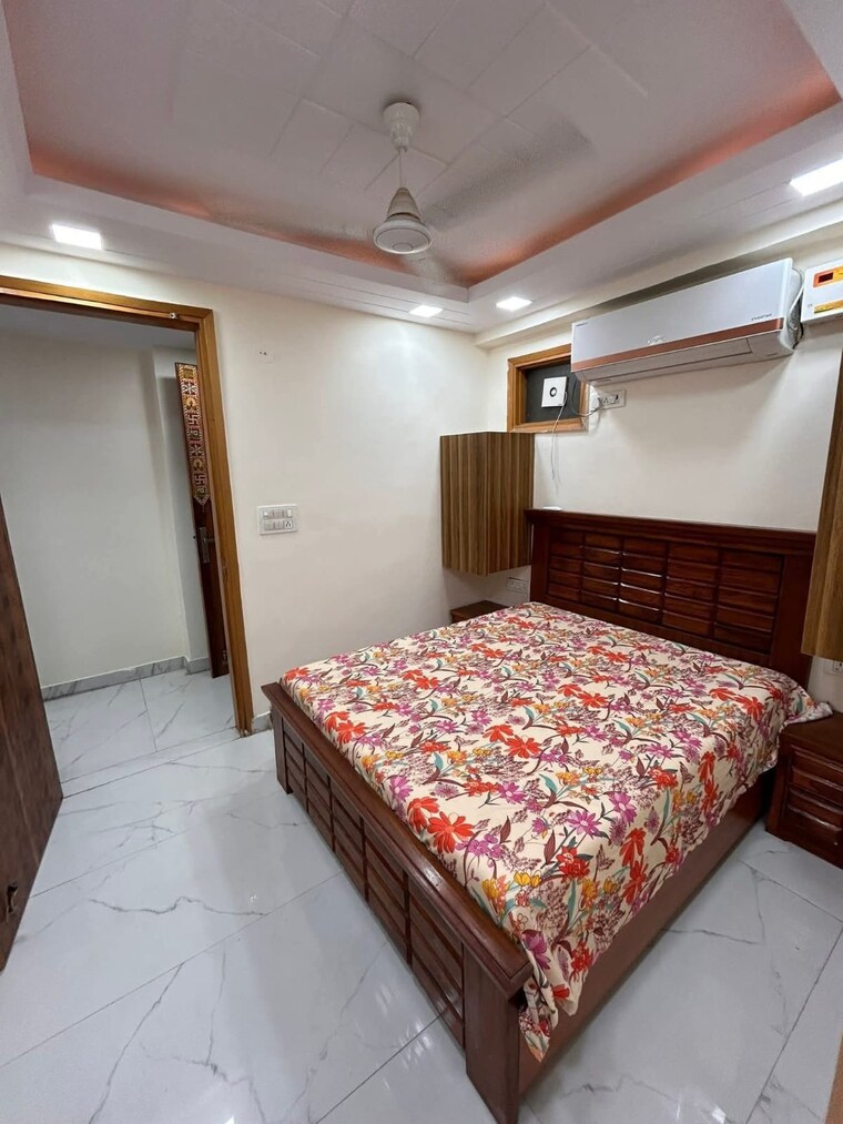 Bedroom, freedom fighters enclave 2 Bedroom 1000 Sq.Ft. Independent House In Freedom Fighters Enclave Delhi 9565177