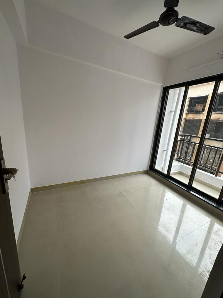 Balcony, shah-royale 2.5 Bedroom 1500 Sq.Ft. Apartment In Kharghar Navi Mumbai 9565114