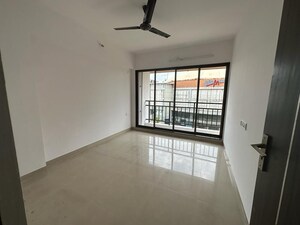 Room in 2.5 BHK Apartment at Shah Royale, Kharghar – for Rent
