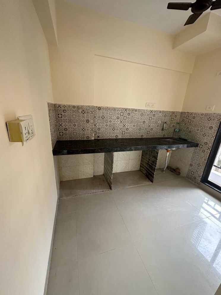 Kitchen, shah-royale 2.5 Bedroom 1500 Sq.Ft. Apartment In Kharghar Navi Mumbai 9565114
