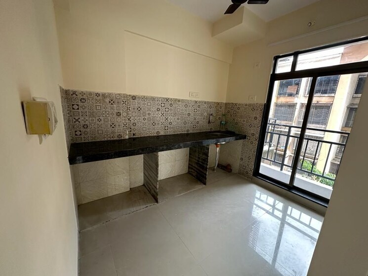 Kitchen, shah-royale 2.5 Bedroom 1500 Sq.Ft. Apartment In Kharghar Navi Mumbai 9565114