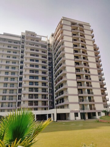 3.5 BHK Apartment – Exterior View View at Pareena Express Heights, Sector 99 - for Rent
