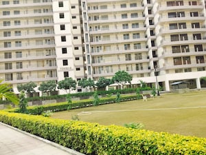 3.5 BHK Apartment – Exterior View View at Pareena Express Heights, Sector 99 - for Rent