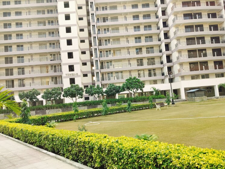 Exterior View, pareena-express-heights 3.5 Bedroom 1770 Sq.Ft. Apartment In Sector 99 Gurgaon 9565175