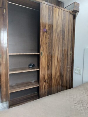 Bedroom in 1 BHK Apartment at Bandra West – for Rent