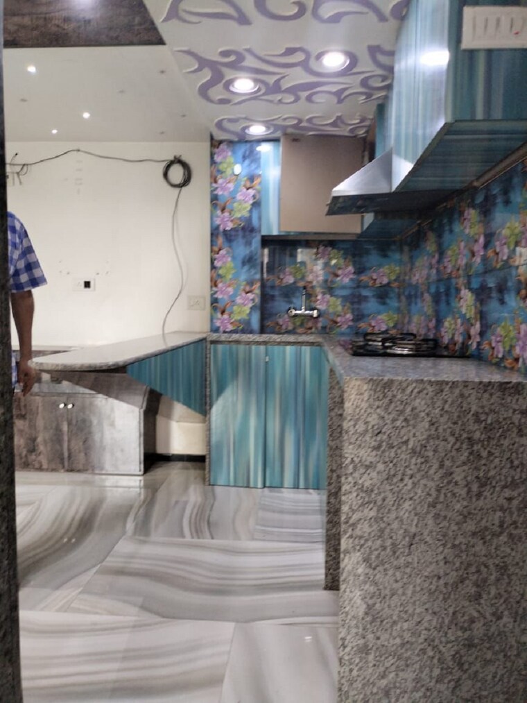 Bathroom, bandra west 1 Bedroom 500 Sq.Ft. Apartment In Bandra West Mumbai 9565109