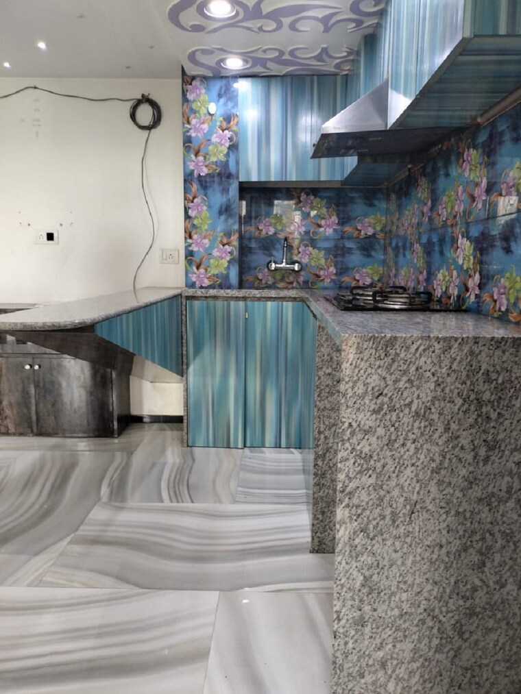 Bathroom, bandra west 1 Bedroom 500 Sq.Ft. Apartment In Bandra West Mumbai 9565109