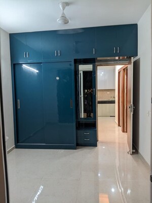 Room in 2 BHK Apartment at Signature The Millennia 2, Sector 37d – for Rent