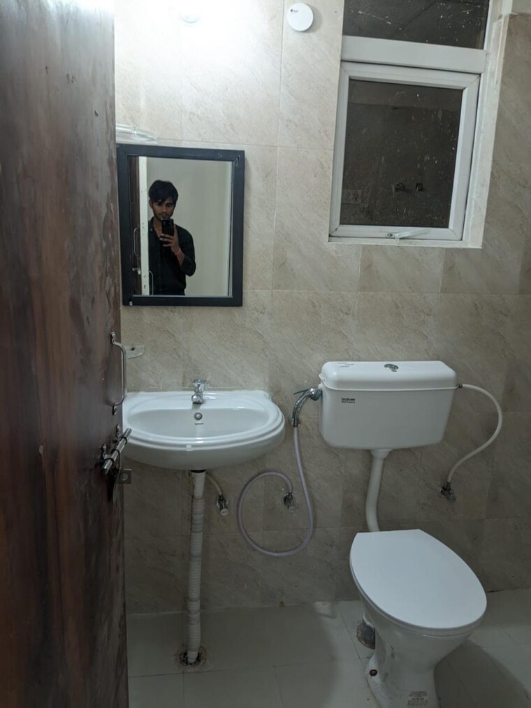 Bathroom, signature-the-millennia-2 2 Bedroom 625 Sq.Ft. Apartment In Sector 37d Gurgaon 9565138