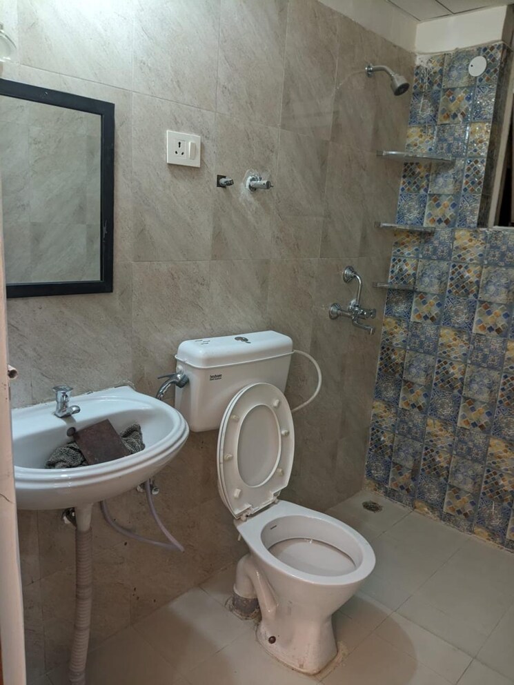 Bathroom, signature-the-millennia-2 2 Bedroom 625 Sq.Ft. Apartment In Sector 37d Gurgaon 9565138