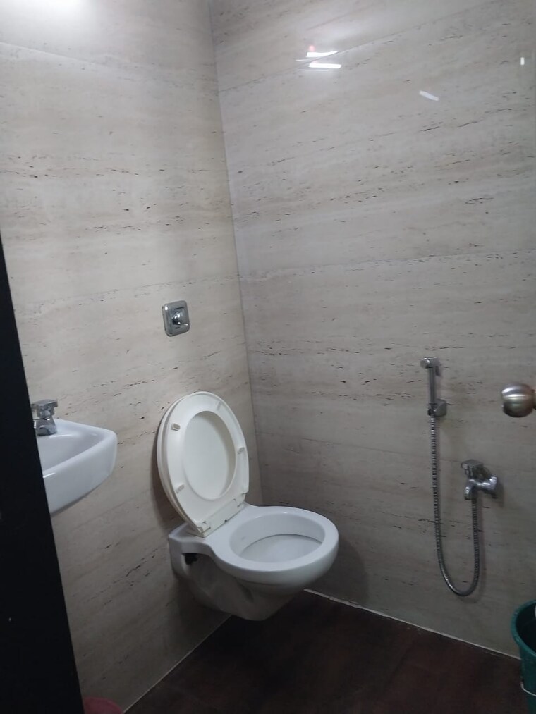 Bathroom, satra-plaza Commercial Office Space 1600 Sq.Ft. In Vashi Sector 19d Navi Mumbai 9564969