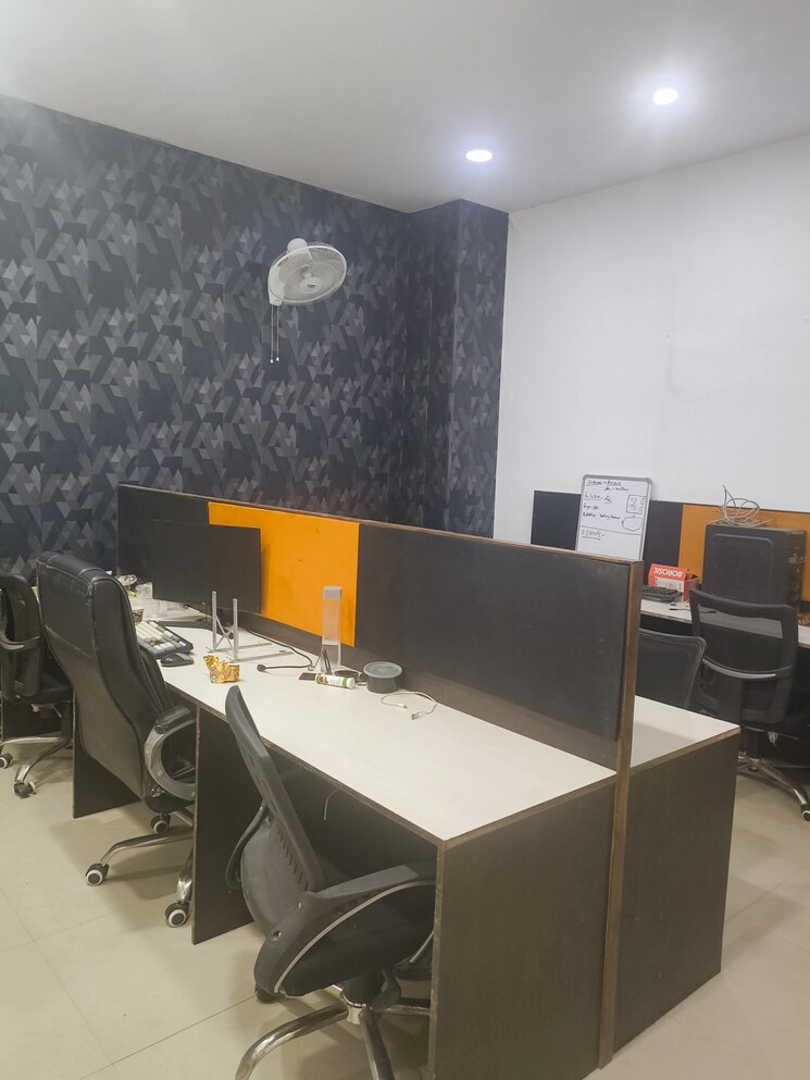 Team Area, industrial area Commercial Office Space 500 Sq.Ft. In Industrial Area Mohali 9565162