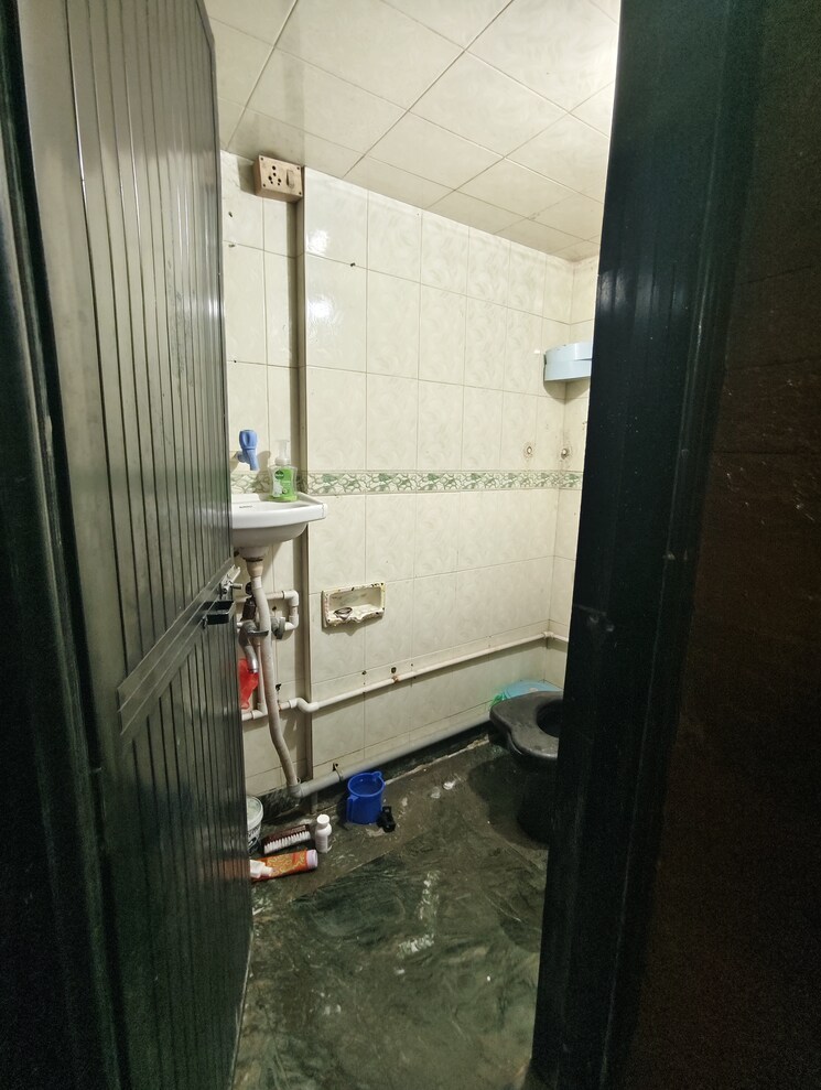 Bathroom, unity-apartment-malad 1 Bedroom 325 Sq.Ft. Apartment In Malad West Mumbai 9565185