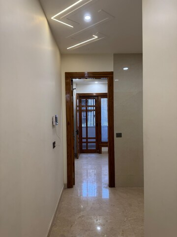 Room in 2 BHK Builder Floor at Malviya Nagar – for Sale