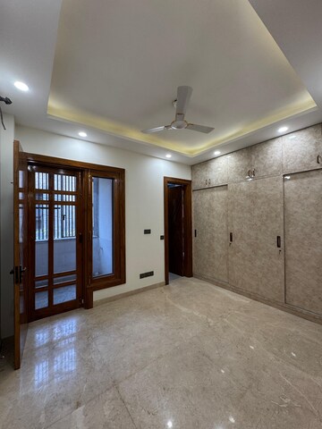 Room in 2 BHK Builder Floor at Malviya Nagar – for Sale