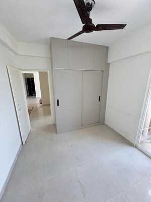 2 BHK Apartment For Rent in Signature The Millennia 3, Sector 37d