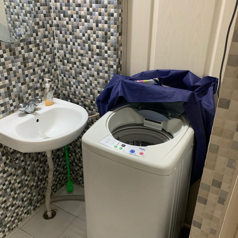 Bathroom, aditya-celebrity-homes 1 Bedroom 550 Sq.Ft. Apartment In Sector 76 Noida 9565257