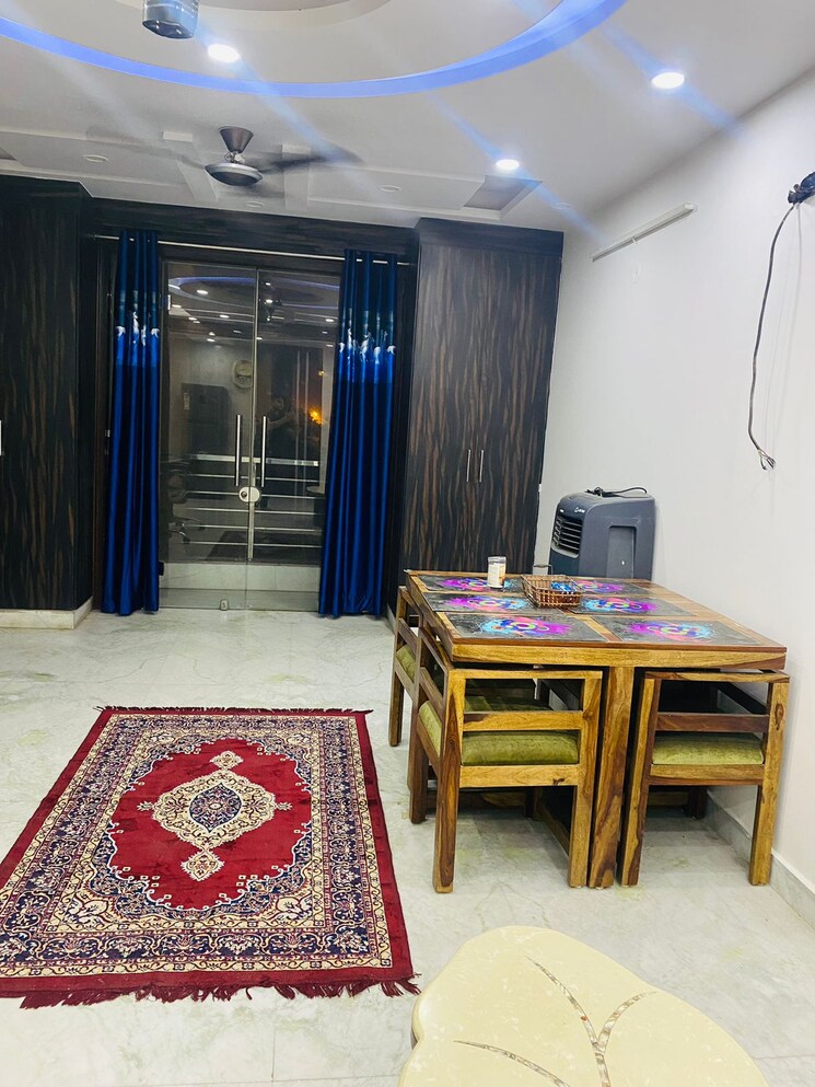 Dining area, ip extension 3 Bedroom 1400 Sq.Ft. Apartment In Ip Extension Delhi 9565267