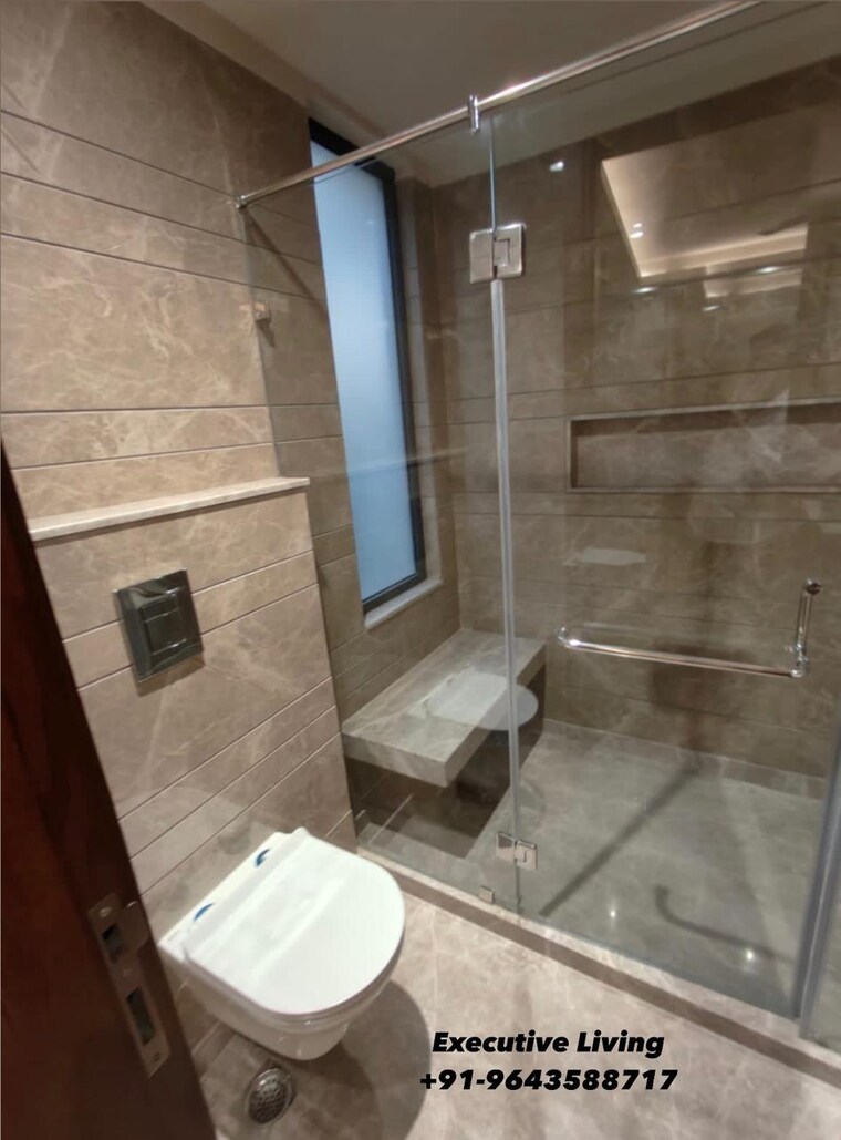 Bathroom, shivalik colony 3 Bedroom 1800 Sq.Ft. Builder Floor In Shivalik Colony Delhi 9565280