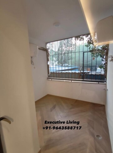 Room in 3 BHK Builder Floor at Shivalik Colony – for Rent