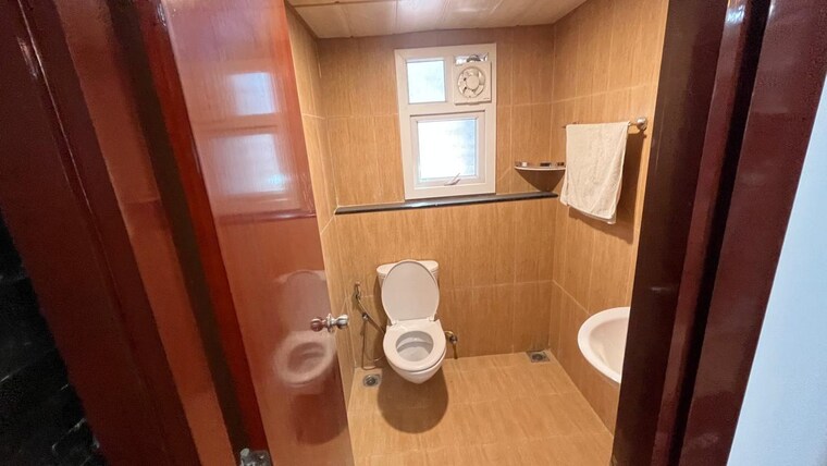 Bathroom, prestige-high-fields 4 Bedroom 2848 Sq.Ft. Apartment In Gachibowli Hyderabad 9565326