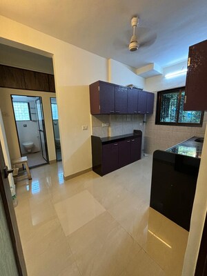 Team Area in 1.5 BHK Apartment at Mohini Tower, Khar West – for Rent