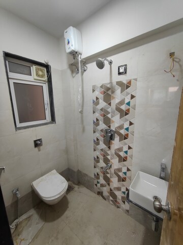 Bathroom in 1 BHK Apartment at Santacruz East – for Rent