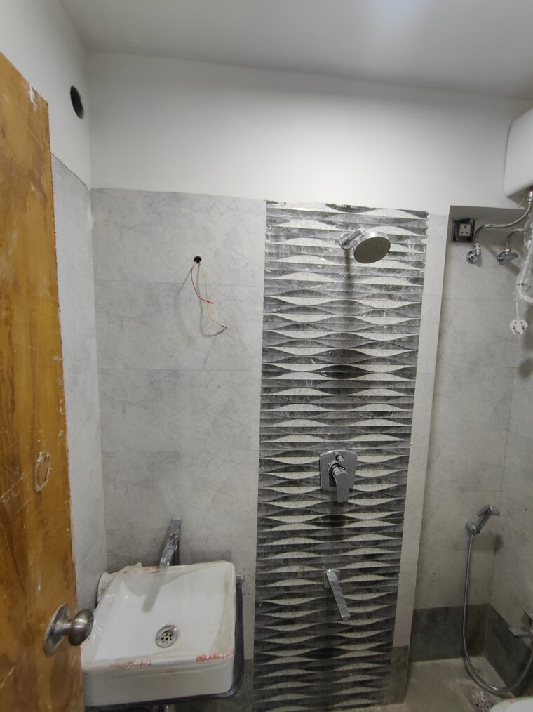 Bathroom, santacruz east 1 Bedroom 460 Sq.Ft. Apartment In Santacruz East Mumbai 9565375