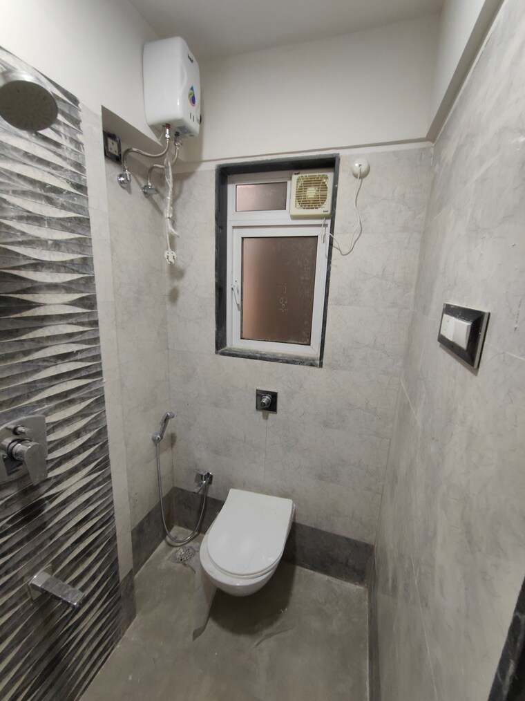Bathroom, santacruz east 1 Bedroom 460 Sq.Ft. Apartment In Santacruz East Mumbai 9565375