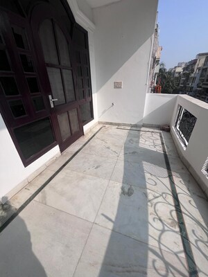 2 BHK Builder Floor For Rent in Janakpuri