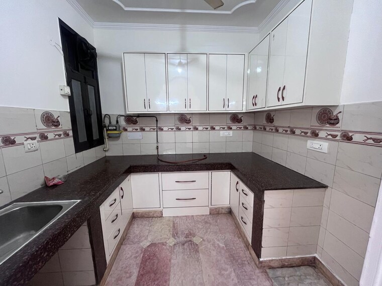 Kitchen, janakpuri 2 Bedroom 1350 Sq.Ft. Builder Floor In Janakpuri Delhi 9565351