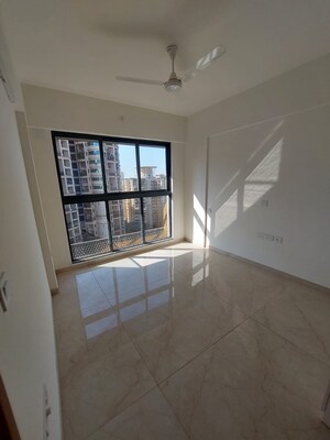 Room in 3 BHK Apartment at Godrej Urban Park, Chandivali – for Rent