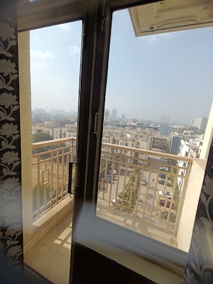 Balcony in 2 BHK Apartment at Shree Vardhman Mantra, Sector 67 – for Rent