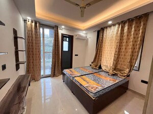 Bedroom in 3 BHK Builder Floor at Sector 39 – for Rent