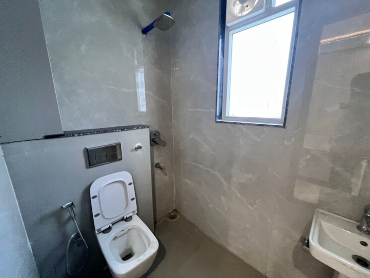 Bathroom, sector 39 3 Bedroom 2700 Sq.Ft. Builder Floor In Sector 39 Gurgaon 9565380