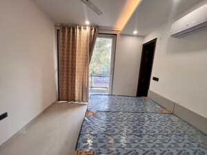 Bedroom in 3 BHK Builder Floor at Sector 39 – for Rent