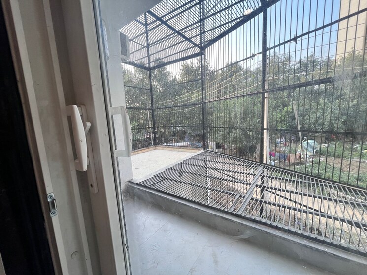 Balcony, sector 39 3 Bedroom 2700 Sq.Ft. Builder Floor In Sector 39 Gurgaon 9565380