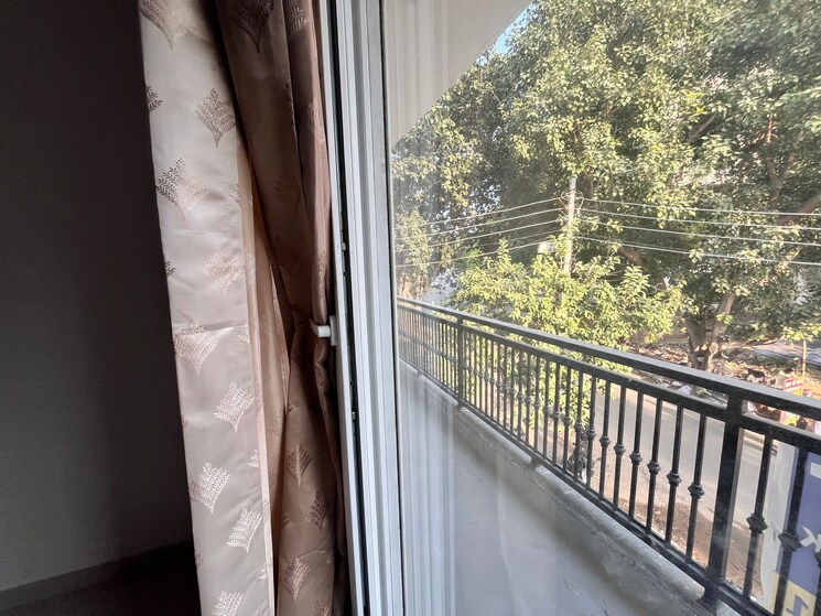 Balcony, sector 39 3 Bedroom 2700 Sq.Ft. Builder Floor In Sector 39 Gurgaon 9565380